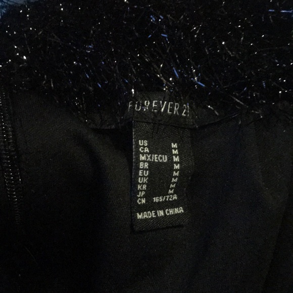 Skirt- never worn - Picture 3 of 4